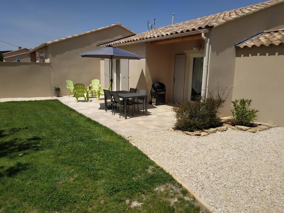 Les Lauzes De Saint Michel Villa Entrechaux Exterior photo